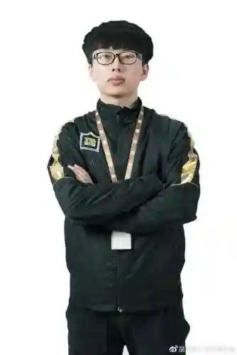 皇族比赛阵容搭配图文攻略(皇家骑士团最强12人阵容)插图1