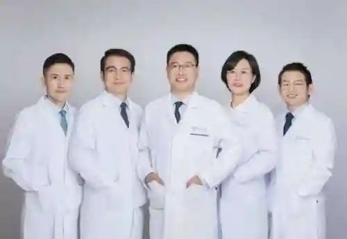 医疗团队阵容插图