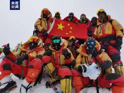 红旗登顶阵容插图
