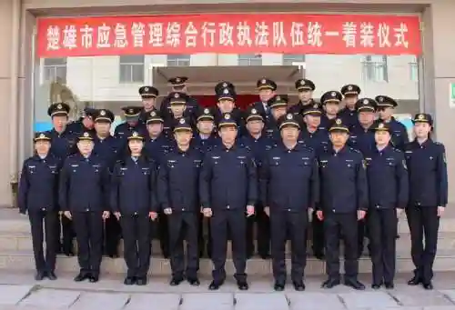 真实执法阵容装备搭配插图